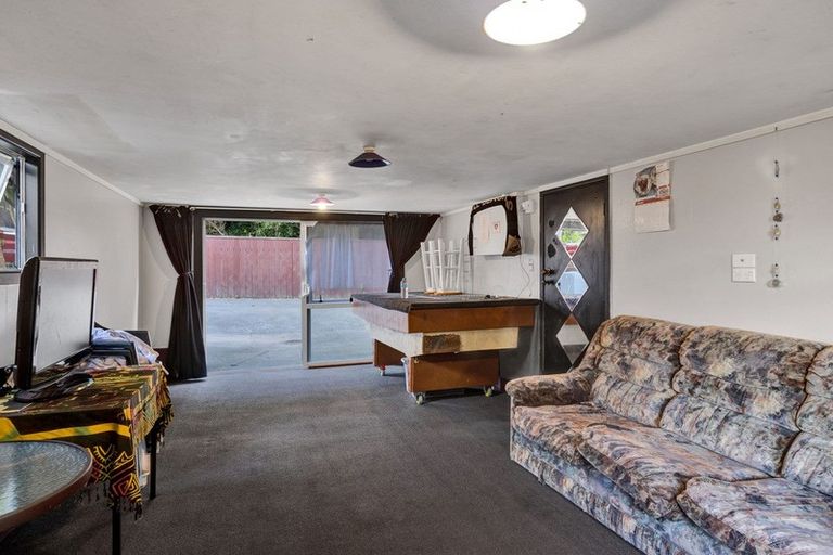 Photo of property in 11 Fairfield Road, Hawera, 4610