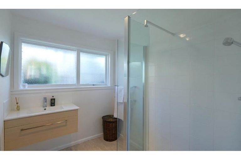 Photo of property in 2/36 Tomes Road, St Albans, Christchurch, 8052