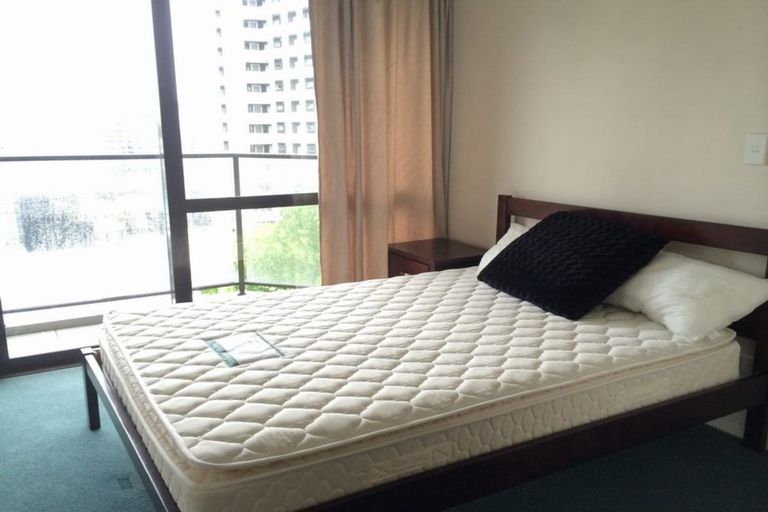 Photo of property in The Imperial Gardens Apartments, 710/135 Hobson Street, Auckland Central, Auckland, 1010