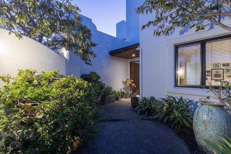 Photo of property in 150 Milne Drive, Paraparaumu, 5032