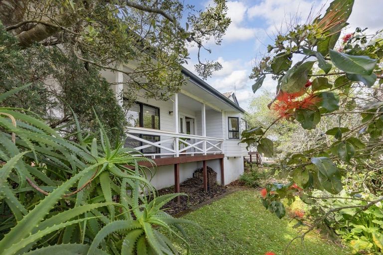 Photo of property in 32 Moire Road, Massey, Auckland, 0614