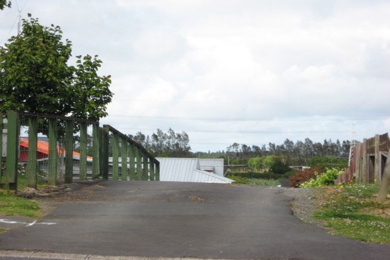 Photo of property in 2/165 Great South Road, Drury, 2113