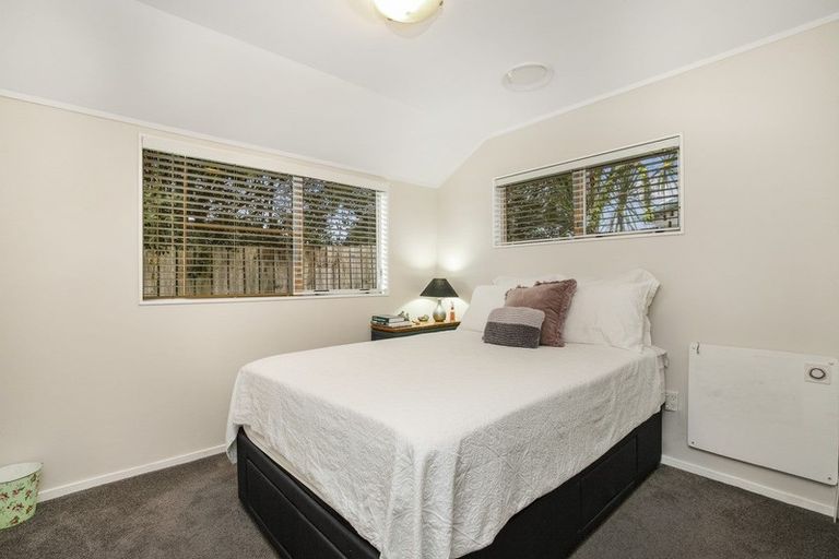 Photo of property in 10 Greta Place, Stanmore Bay, Whangaparaoa, 0932