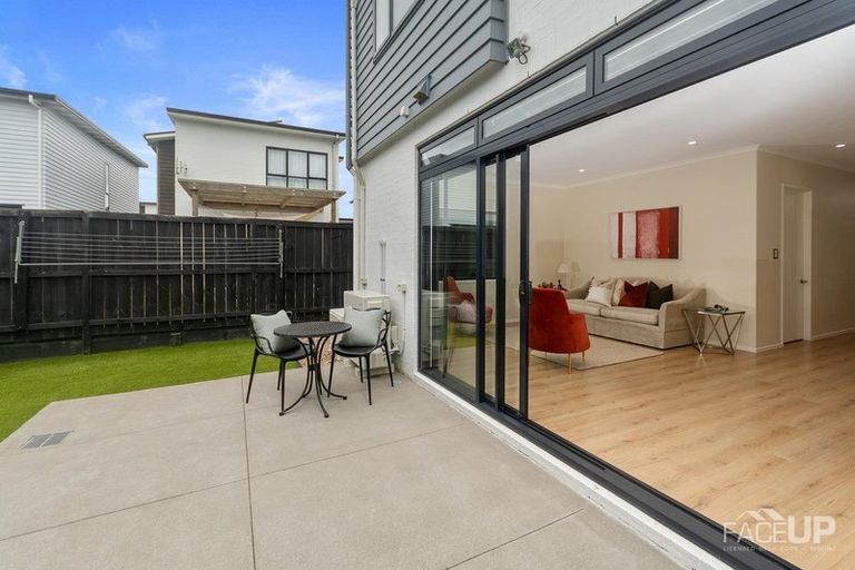 Photo of property in 6 Nohanga Lane, Hobsonville, Auckland, 0616