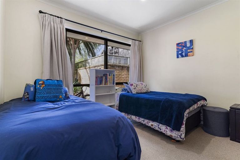 Photo of property in 10 Whites Road, Whitford, Howick, 2571