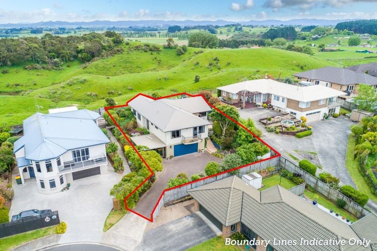 Photo of property in 24 Highgrove Drive, Grandview Heights, Hamilton, 3200