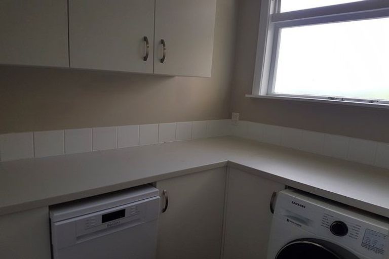 Photo of property in 10 Mcdonald Place, Awapuni, Palmerston North, 4412