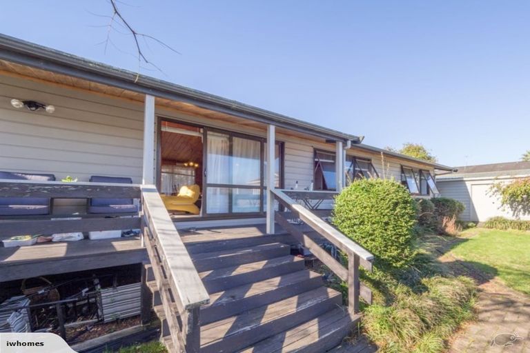 Photo of property in 20 Hedge Row, Sunnyhills, Auckland, 2010