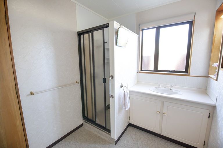 Photo of property in 64a Avondale Road, Taradale, Napier, 4112