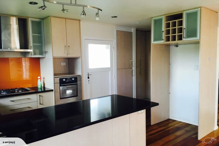 Photo of property in 1/18 Kirrie Avenue, Te Atatu South, Auckland, 0610