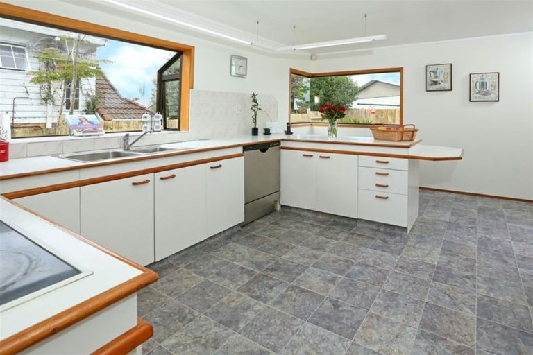 Photo of property in 20 Palomino Drive, Henderson, Auckland, 0612