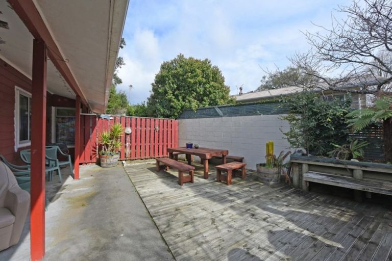 Photo of property in 12 Fendalton Crescent, Pinehaven, Upper Hutt, 5019