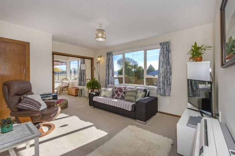 Photo of property in 27 Carlsen Street, Burwood, Christchurch, 8083