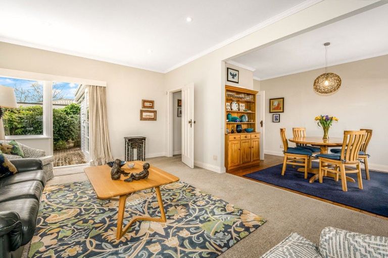 Photo of property in 30 Lucknow Terrace, Khandallah, Wellington, 6035