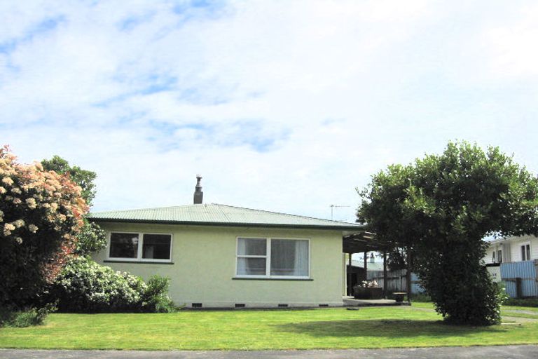 Photo of property in 38 Tennyson Crescent, Stoke, Nelson, 7011