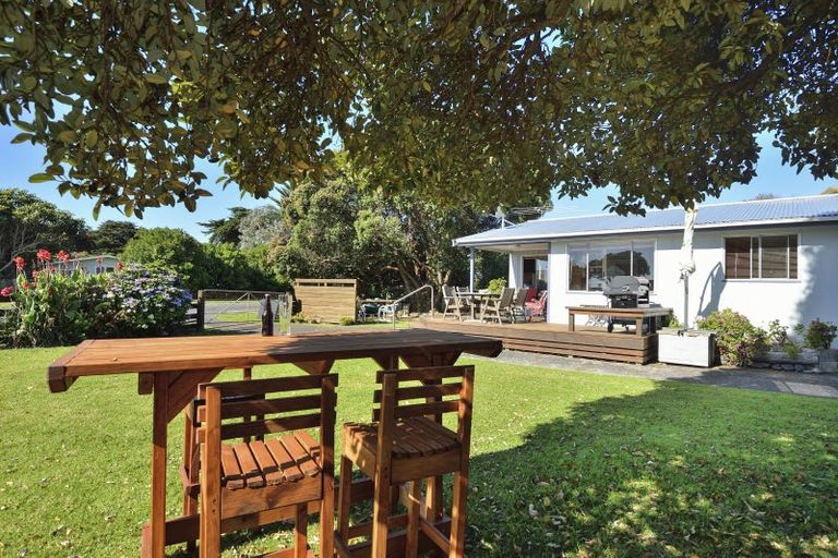 Photo of property in 141 Newcastle Street, Mahia, 4198