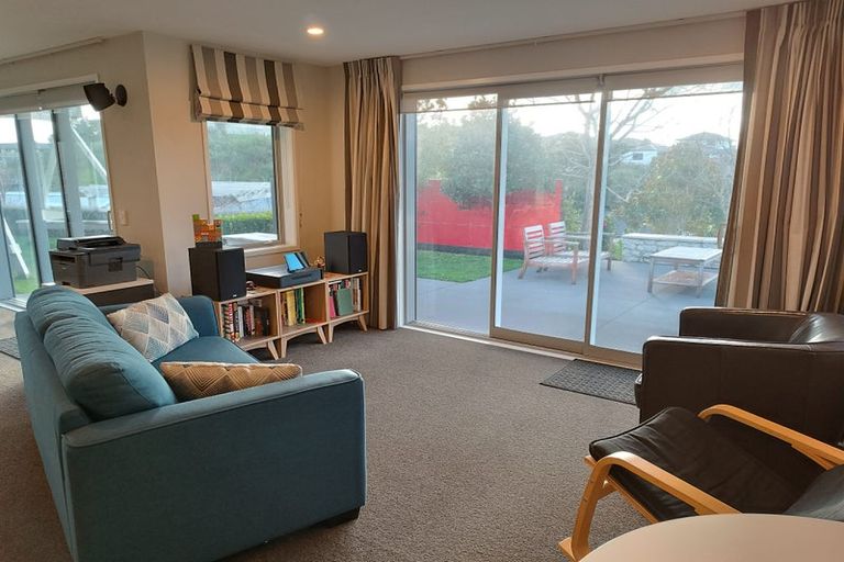 Photo of property in 3a Pipitea Place, Whalers Gate, New Plymouth, 4310
