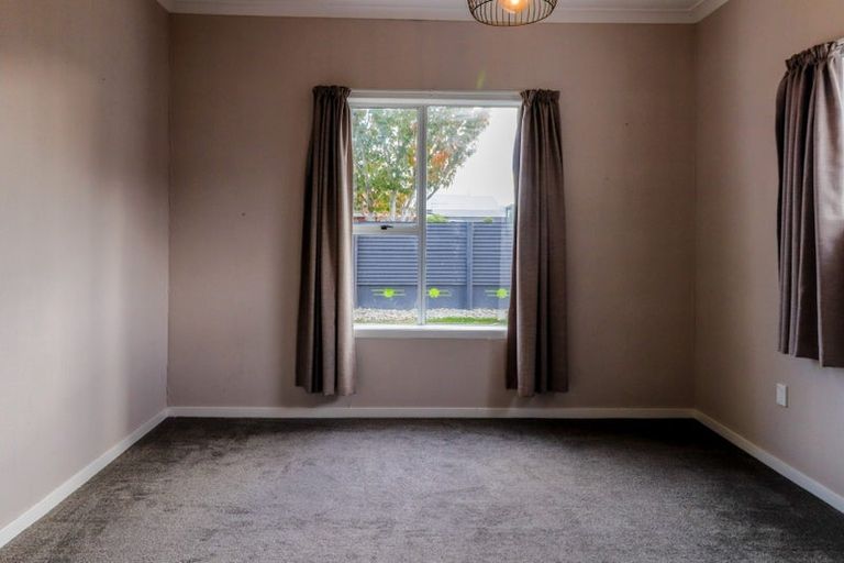 Photo of property in 12 Maitland Street, Strathern, Invercargill, 9812