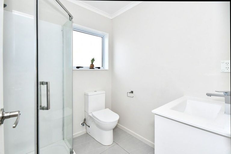 Photo of property in 55a Senator Drive, Manurewa, Auckland, 2105