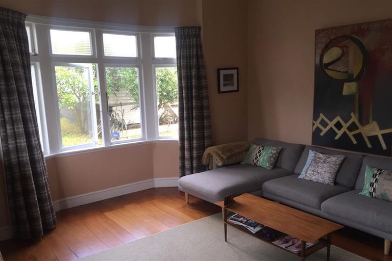 Photo of property in 47 Eden Street, Island Bay, Wellington, 6023