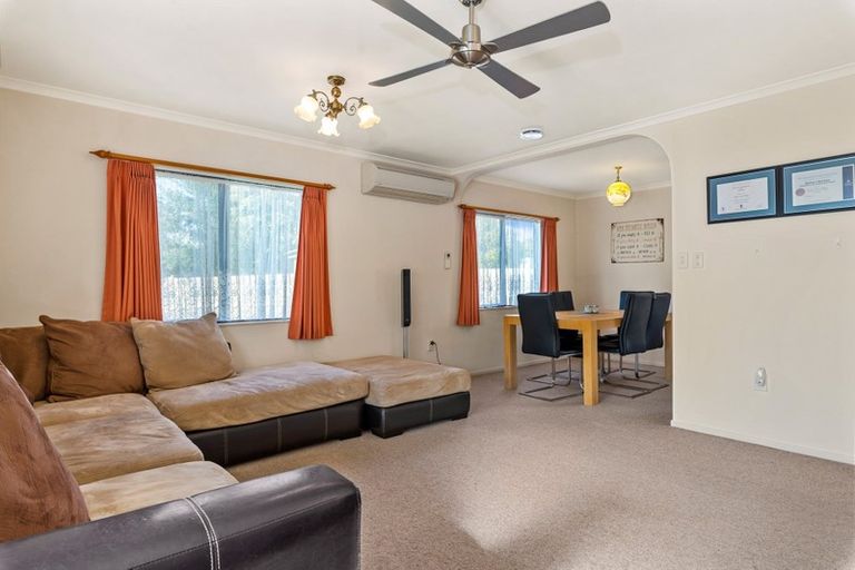 Photo of property in 9a Robinson Avenue, Holdens Bay, Rotorua, 3010