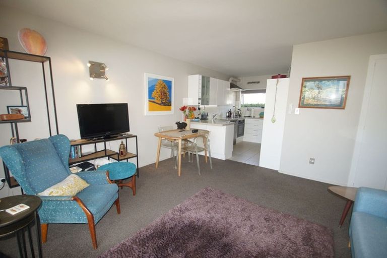 Photo of property in 2/7b Melrose Street, Christchurch Central, Christchurch, 8013