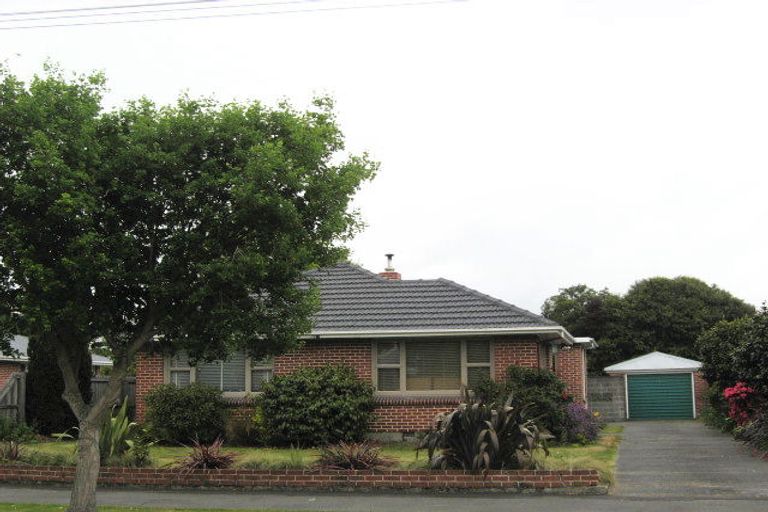 Photo of property in 16 Derwent Street, Bryndwr, Christchurch, 8053