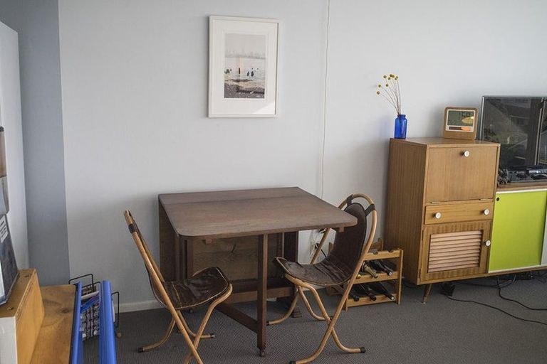 Photo of property in 23uc2 Rangitane Street, Maupuia, Wellington, 6022