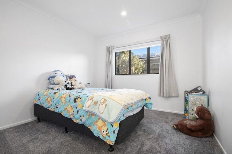 Photo of property in 16 Thomas Moore Place, Pukekohe, 2120