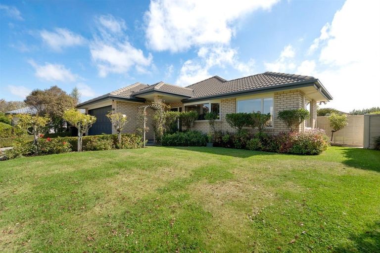 Photo of property in 6 Ross Place, Northwood, Christchurch, 8051