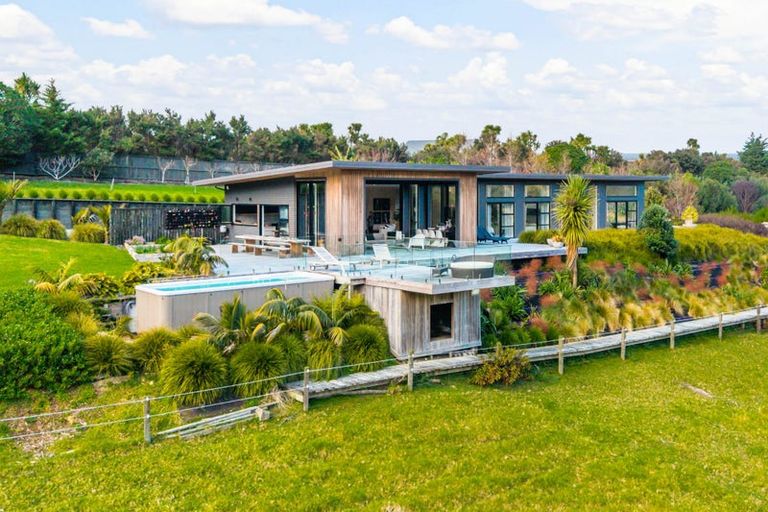 Photo of property in 120 Robert Hastie Drive, Mangawhai, 0573