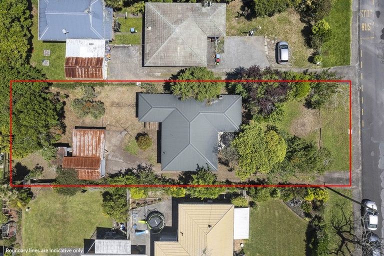 Photo of property in 18 Commissariat Road, Mount Wellington, Auckland, 1060