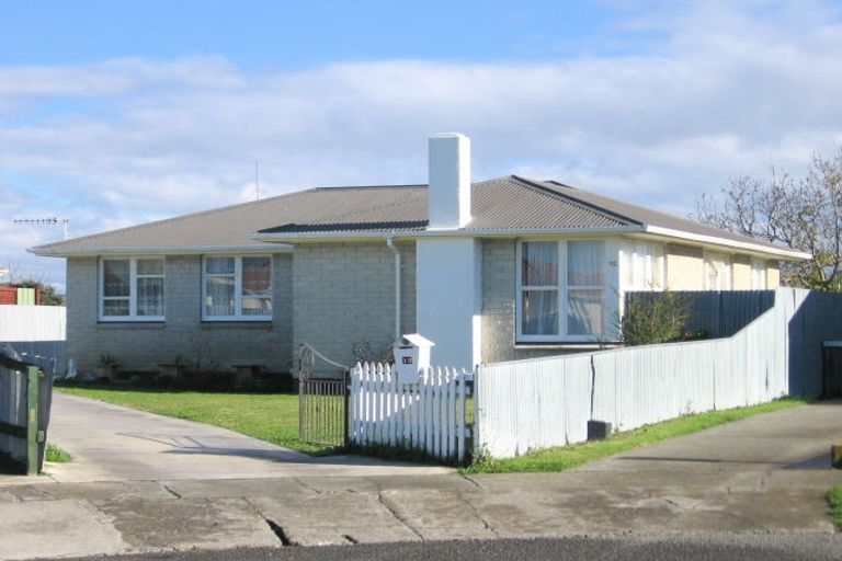 Photo of property in 19 Wallis Place, Onekawa, Napier, 4110