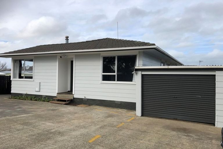 Photo of property in 2/37 John Walker Drive, Manurewa, Auckland, 2102