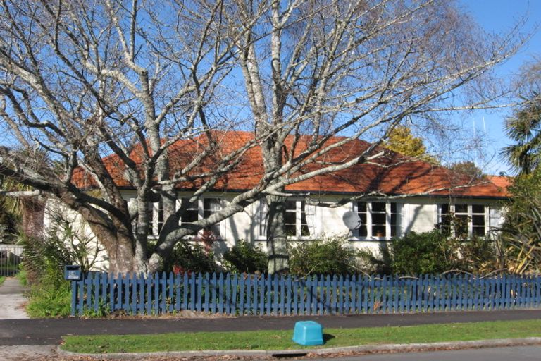 Photo of property in 64 Alfred Street, Fairfield, Hamilton, 3214