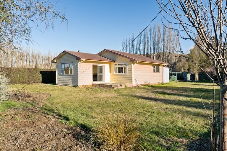 Photo of property in 19 Hillies Road, Kurow, 9498