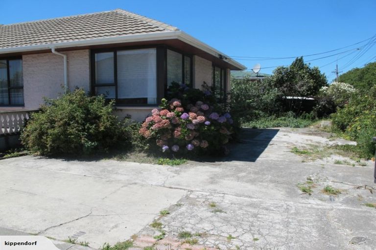 Photo of property in 411 Linwood Avenue, Bromley, Christchurch, 8062