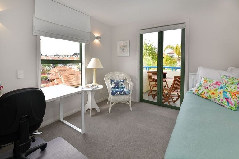 Photo of property in 84 Harbour Village Drive, Gulf Harbour, Whangaparaoa, 0930