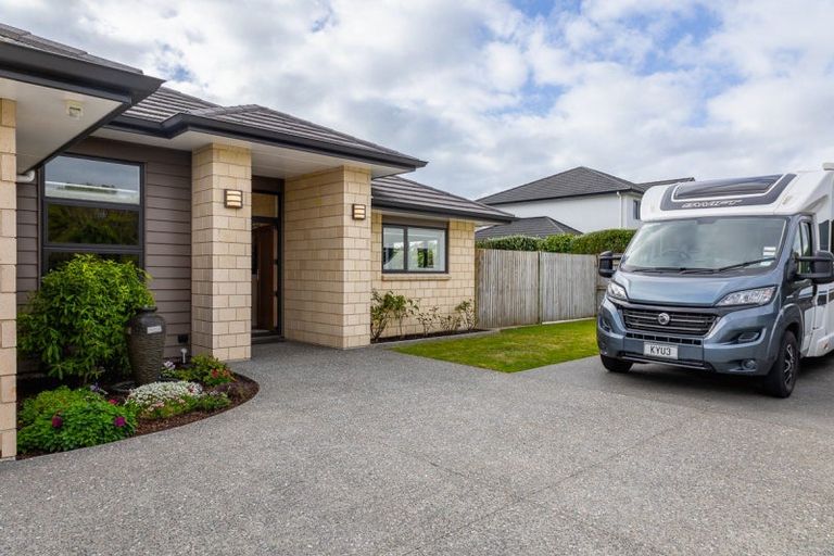 Photo of property in 3 Te Nehu Drive, Paraparaumu, 5032