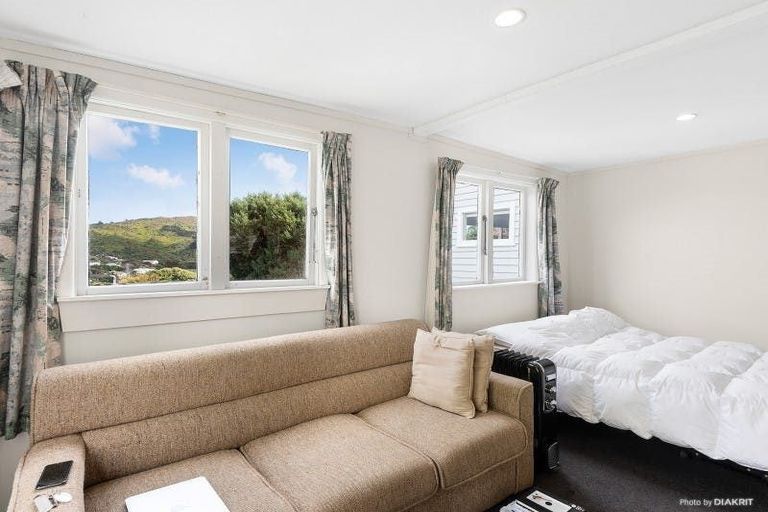 Photo of property in 113 Northland Road, Northland, Wellington, 6012