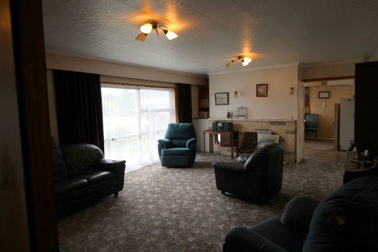 Photo of property in 2 Schaumann Street, Alexandra, 9320