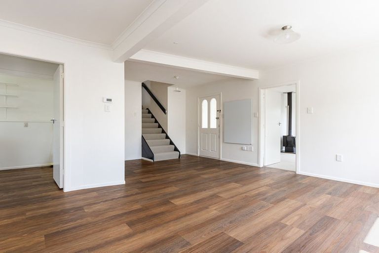 Photo of property in 15 Brazier Grove, Paraparaumu, 5032