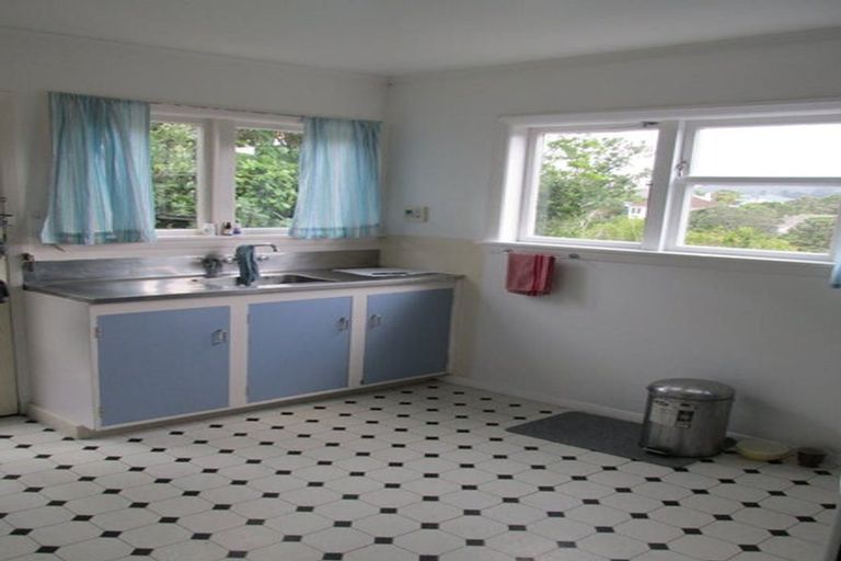 Photo of property in 37a Pembroke Road, Northland, Wellington, 6012