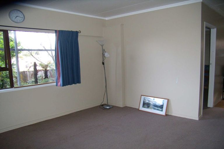 Photo of property in 17 Tatyana Place, Massey, Auckland, 0614