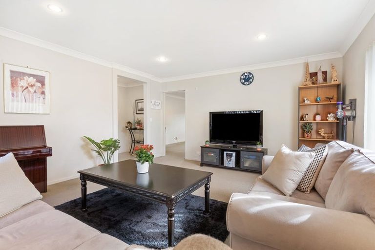 Photo of property in 11 Amaretto Avenue, Flat Bush, Auckland, 2019