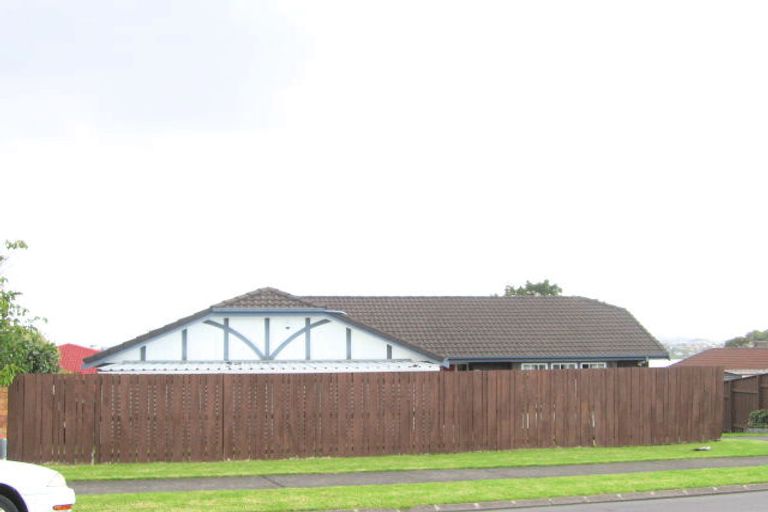 Photo of property in 46 Venus Place, Half Moon Bay, Auckland, 2012