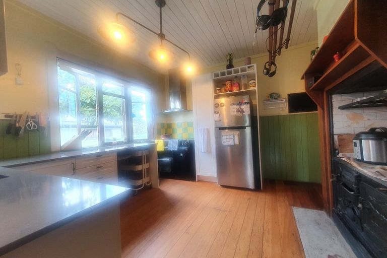 Photo of property in 30 Tahi Terrace, Glen Eden, Auckland, 0602