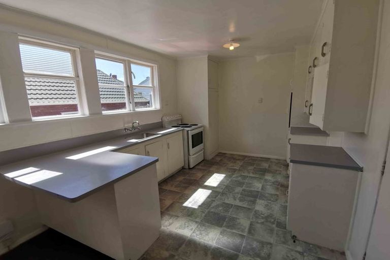 Photo of property in 2 Takatimu Way, Johnsonville, Wellington, 6037