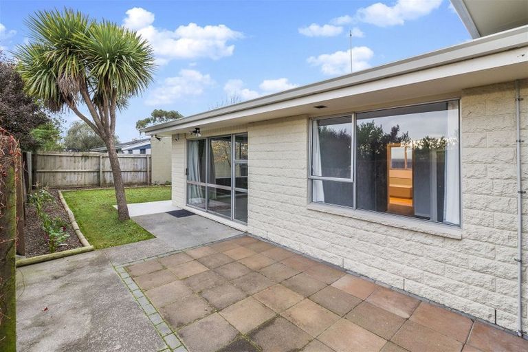 Photo of property in 2/125a Mackenzie Avenue, Woolston, Christchurch, 8023