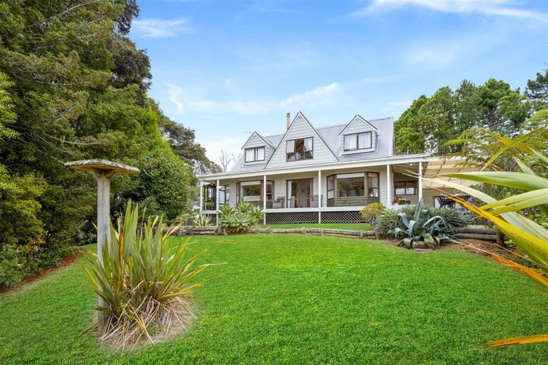 Photo of property in 38 Crows Road, Swanson, Auckland, 0614